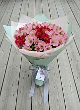 Букет цветов из:  Альстромерии #REPLACE_PRED# Черемушки