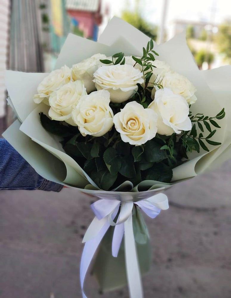 Букет Белые розы Проуд в Черемушки