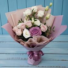Букет цветов из:  Розы и Лизиантусы в Черемушки