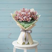 Букет цветов из:  Орхидеи и Розы #REPLACE_PRED# Черемушки