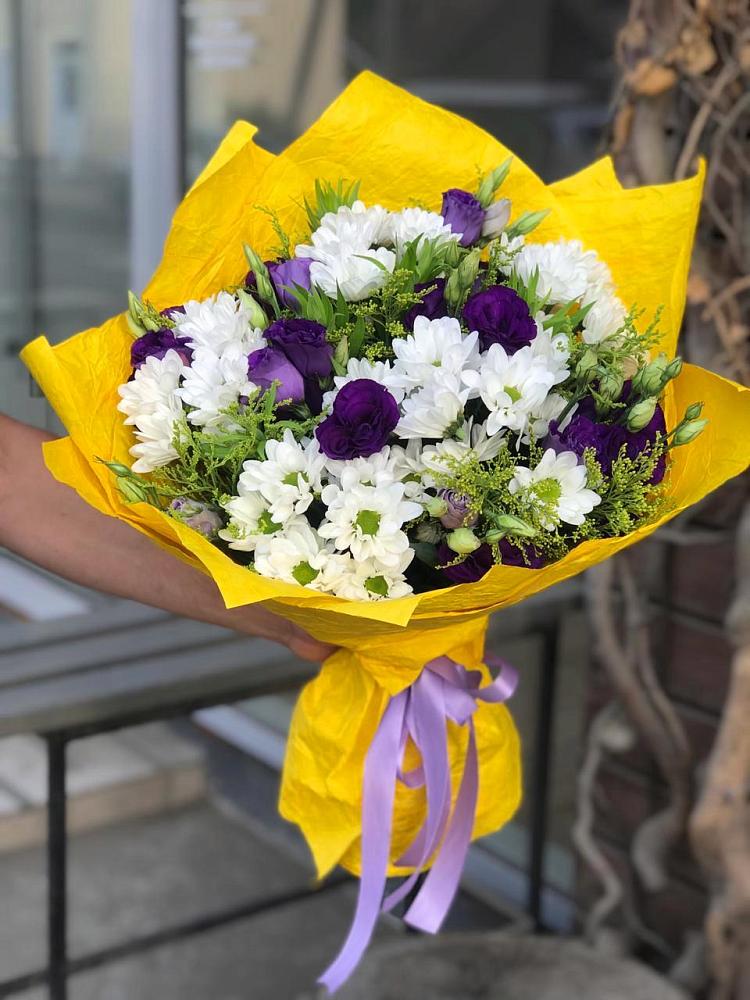 Букет цветов из: Ирисы, Хризантемы и Ромашки в Черемушки