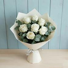 Букет Белые розы в Эвкалипте в Черемушки