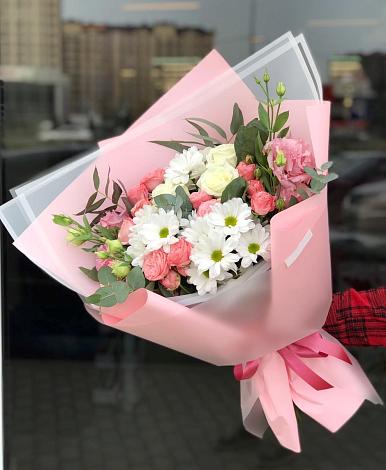 Букет цветов из: Розы, Лизиантусы и Хризантемы в Черемушки