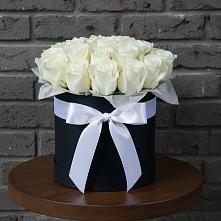 Цветочная композиция из Розы в шляпной коробке в Черемушки