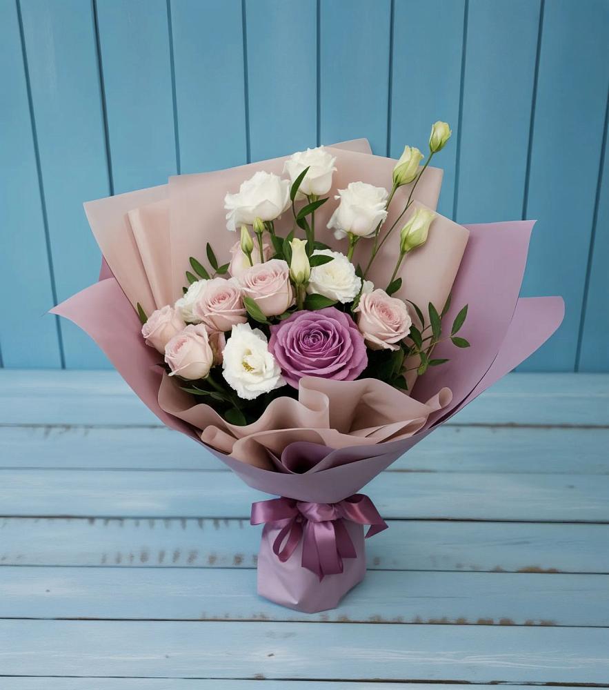 Букет цветов из: Розы и Лизиантусы в Черемушки